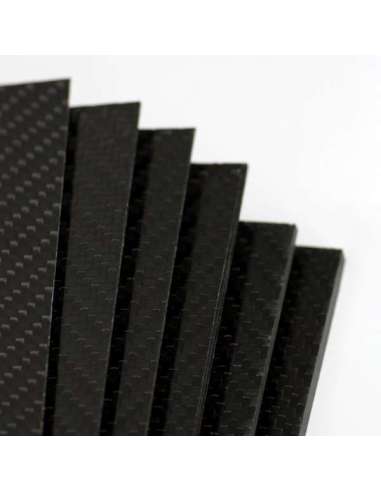Placa de fibra de carbono de dois lados BRILHO - 400 x 250 x 0,4 mm.
