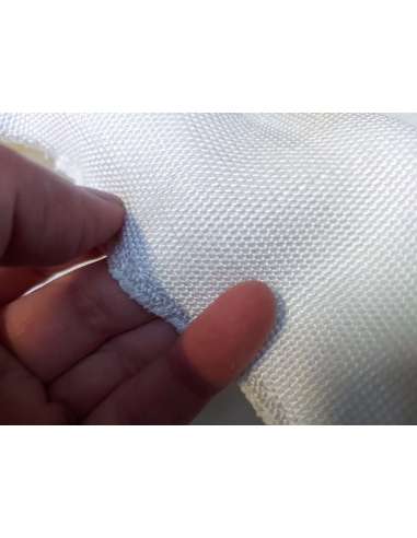 Anti-cut and perforated Polyethylene and Polyester fabric, 800gr / m2 - Width 150cm