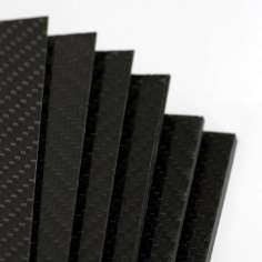 Plancha de fibra de carbono dos caras BRILLO - 500 x 400 x 0,5 mm.