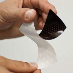 Muestra comercial plancha adhesiva de fibra de carbono real - 50 x 50 x 0,4 mm.