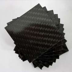 Amostra comercial de placa de fibra de carbono duas caras - 50 x 50 x 4 mm.