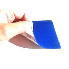 Muestra comercial lámina flexible de fibra de vidrio Sarga (Color Azul Intenso) con adhesivo 3M - 50x50 mm.