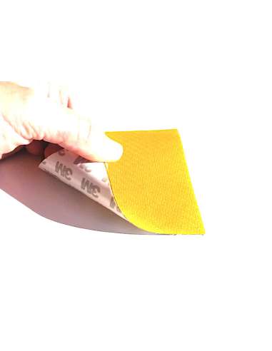 Lâmina flexível de fibra de vidro de amostra comercial 1K Sarja 2x2 (cor amarelo) com adesivo 3M - 50x50 mm.